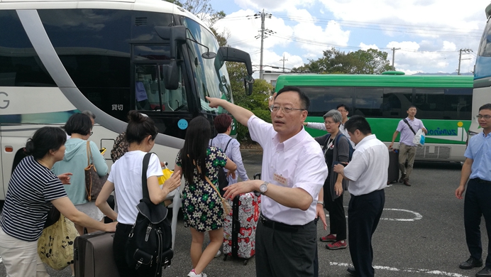 750名中国游客被困日本关西机场 中领馆凌晨救