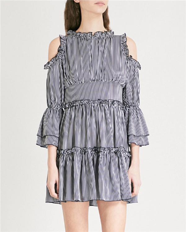 出道后的杨超越穿155元的淘宝货 真是个会过日