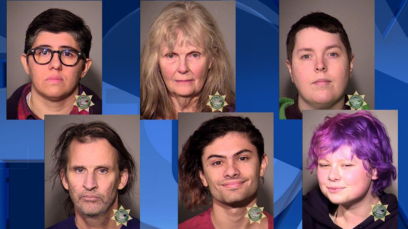 美国俄勒冈州右翼团体集会爆发冲突 6人当场被捕