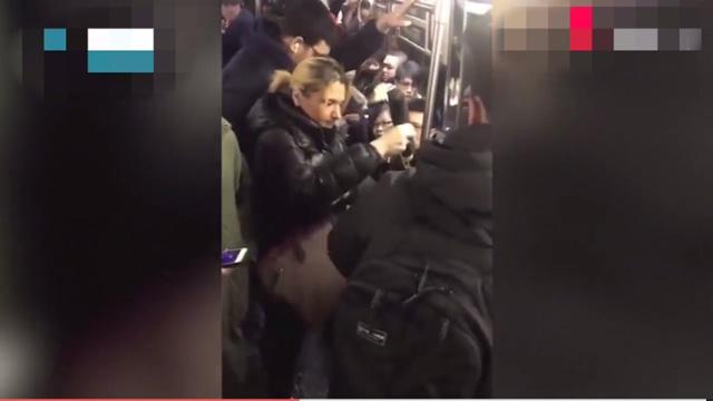 纽约地铁白人攻击华人女子被逮捕涉嫌种族歧视