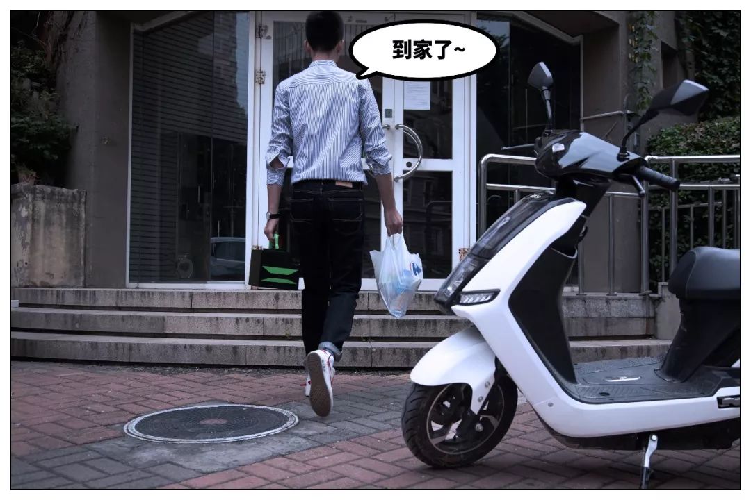雅迪E7带你轻松搞定早晚高峰出行