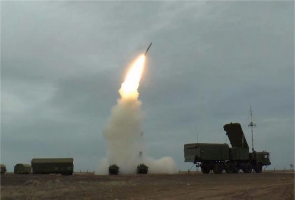 俄媒：S-400在华试射成功 击落8.8马赫导弹目标