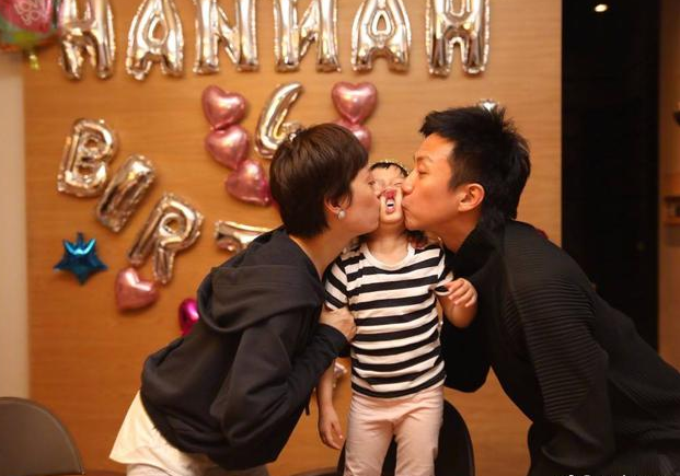 邓超晒小花妹妹温情语音 萌娃表白爸爸稚嫩又暖心