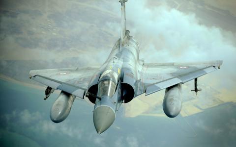 法国空军一架幻影2000战机在训练时失踪