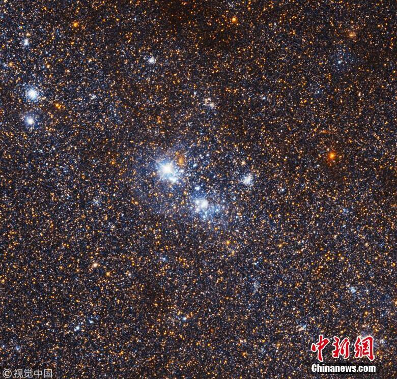 近2500万个恒星发光 哈勃望远镜照片展示了三角座星系（图）