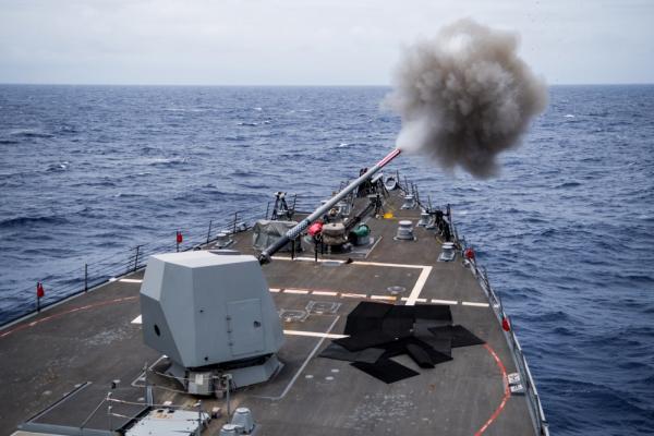 美国海军悄悄试射新型高速制导炮弹 拦截反舰导弹