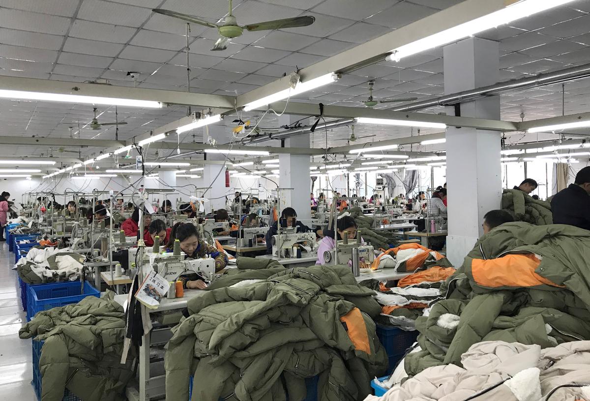 “亚马逊大衣”在美国火了：背后的中国公司一个月收入超2017全年