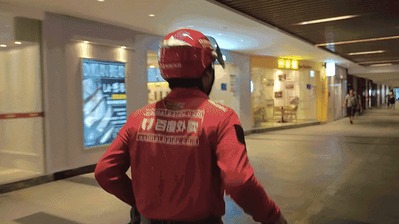 当满大街都是外卖骑手，上百万劳动力是否用错了地方？