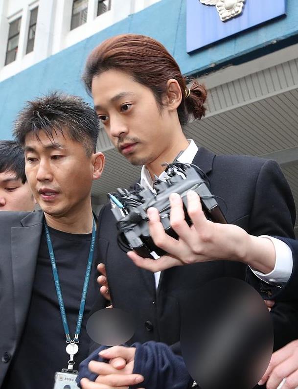 郑俊英非法偷拍案：警方已确认偷拍资料高达十三件