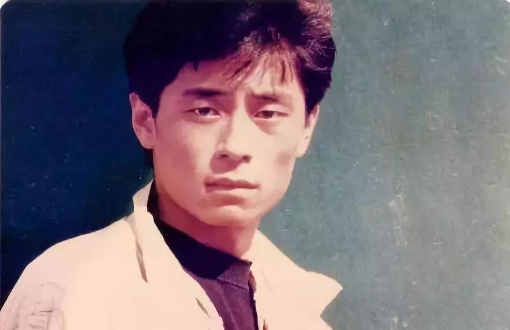 一代歌王惨遭投毒，9年后重返歌坛：这是我最好的复仇