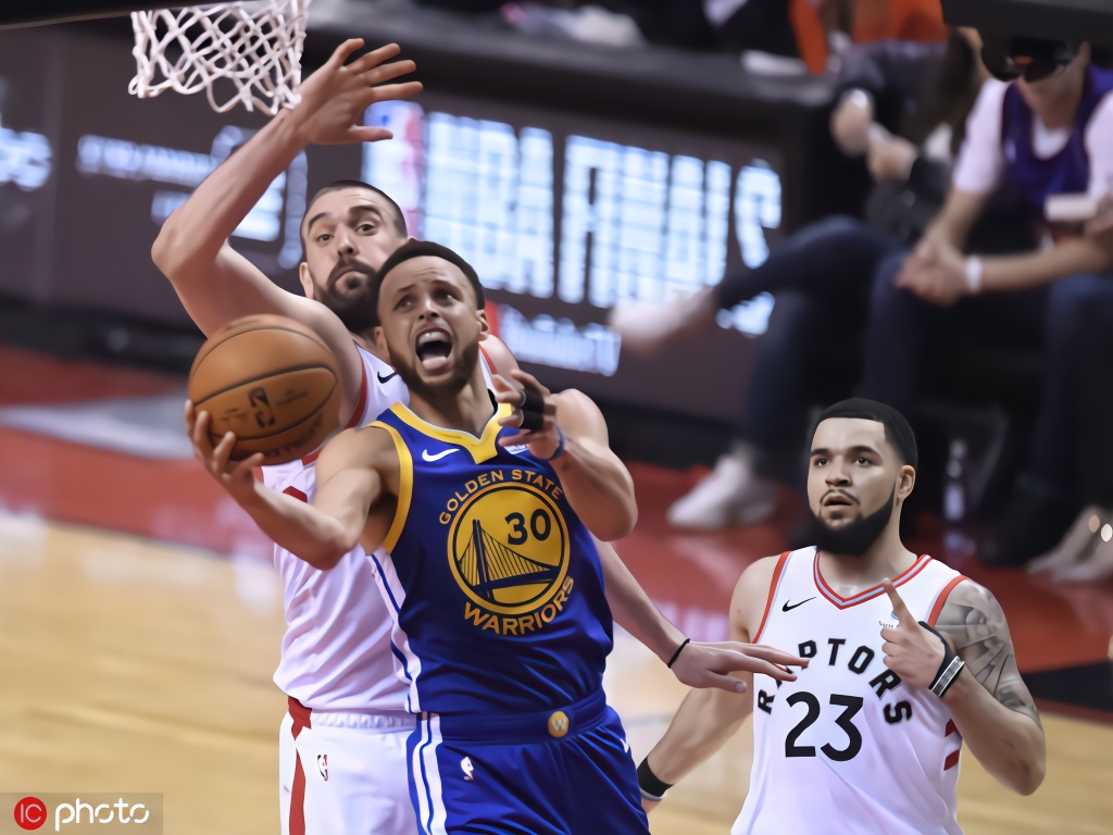 库里2019总决赛坐地图片