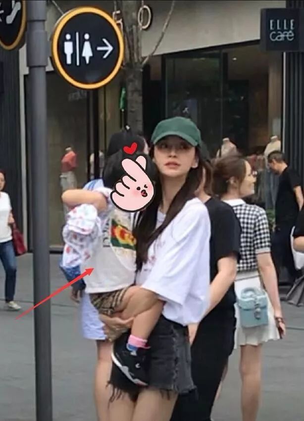 女儿穷养还是富养？李湘这个人民币玩家，显得小S好寒酸！