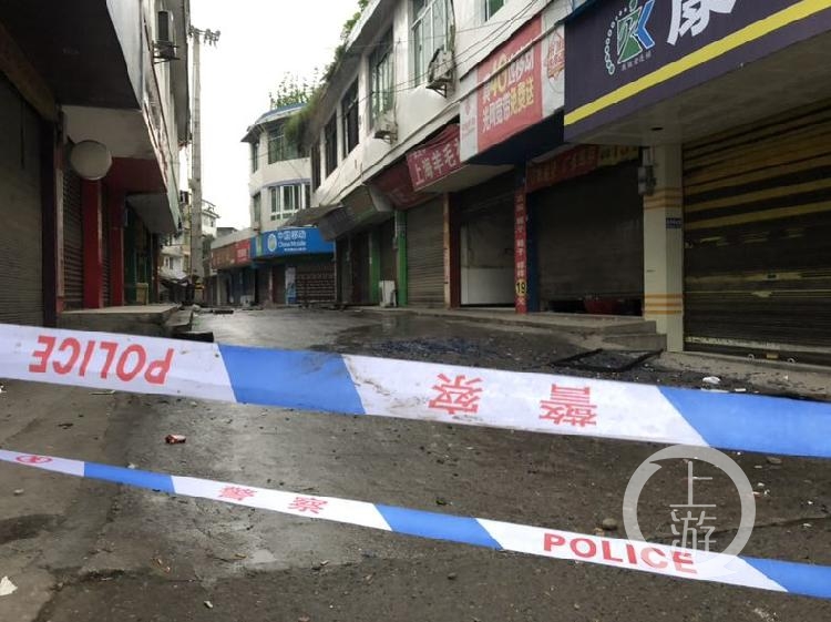 上游新闻(报料微信号:shangyounews)记者来到震中宜宾市长宁县双河镇