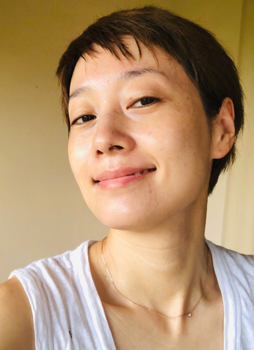 马伊琍43岁生日发长文 晒素颜照自称不完美
