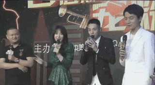 明星学网红直播卖货的吃相，真难看！