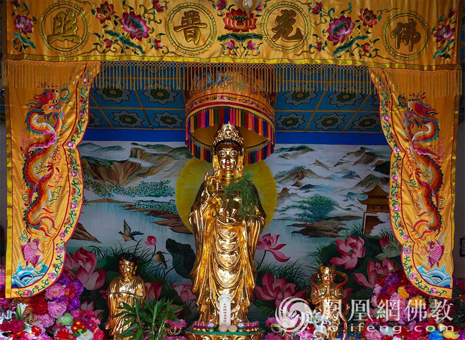 哈尔滨极乐寺观世音菩萨圣像.