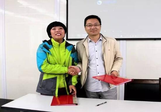 轿顶山吸引河北石家庄旅游俱乐部联盟前来游览