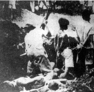 不能忘却的事实:《杀戮演绎》揭印尼1965年屠华真相_凤凰历史