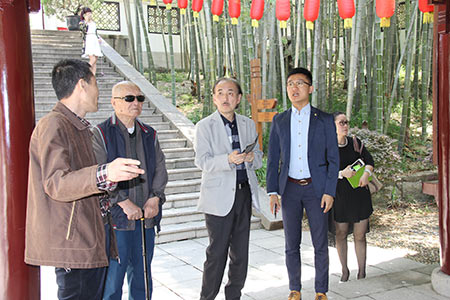 日本前首相田中角荣之子田中京参观求雨山文化名人馆 凤凰江苏