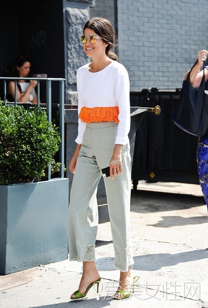 绿配橙穿搭 79c9888a603c809_size71_w405_h600.jpg