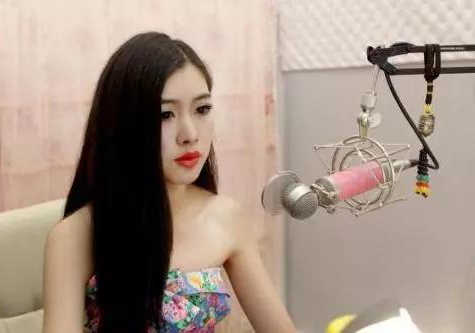 性、谎言、直播间 网红的生存游戏和金钱帝国
