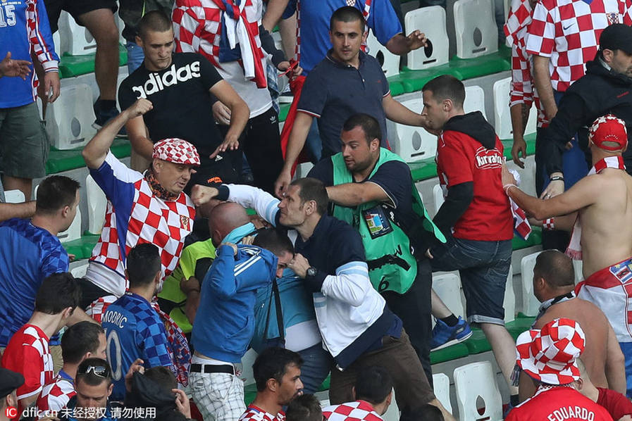 克罗地亚女总统痛斥闹事球迷:纳粹!国家敌人!