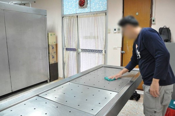 因缺思挺:对抗组织审查的党员都干了什么事-