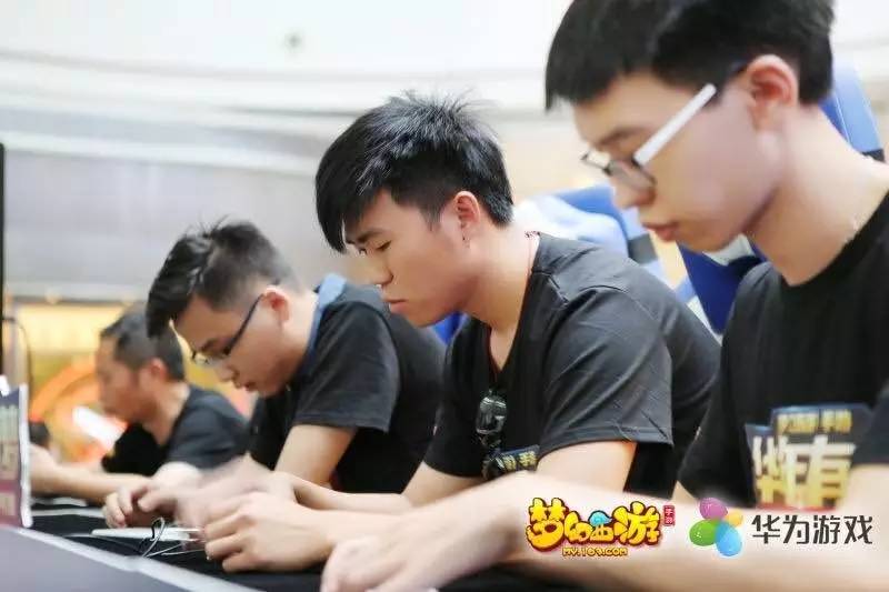 华为游戏中心强势崛起!手机性能惊艳线下竞技