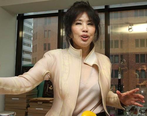 台湾女星堕胎7次 含泪控诉74岁男友与别人生子