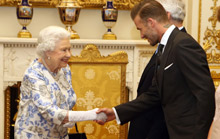 小贝拜见女王大人！