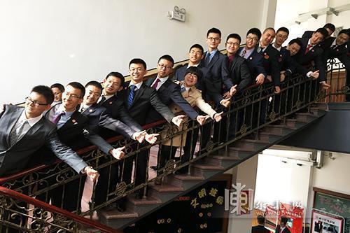 最牛学霸班高考平均分超650 10人上清华北大