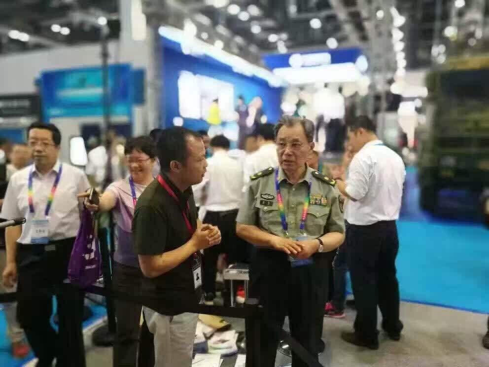 虚拟单兵沉浸式训练系统首次亮相北京军博会