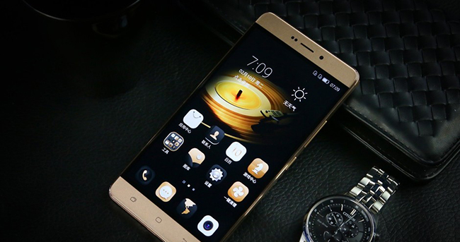 海信E76图赏：主打安全商务风