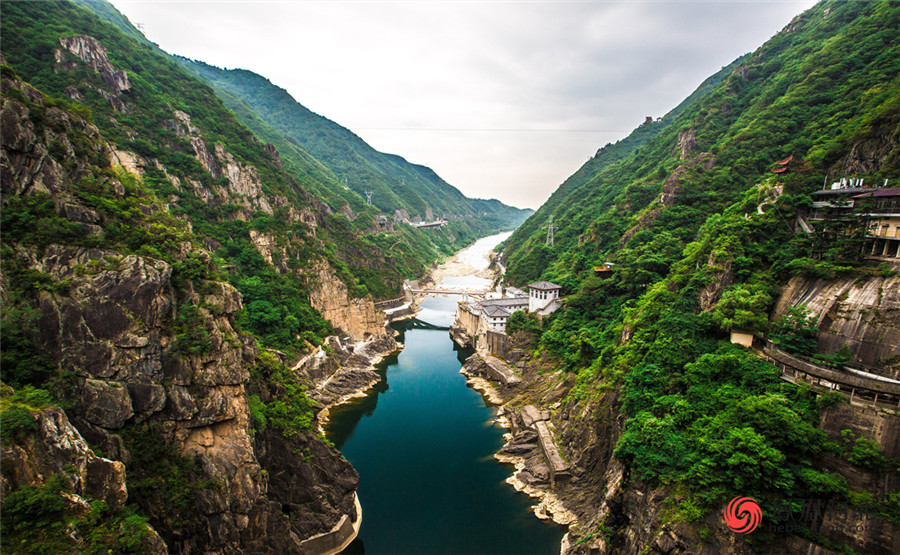 石门栈道的历史 c6c08432732c8af_size291_w900_h555.jpg