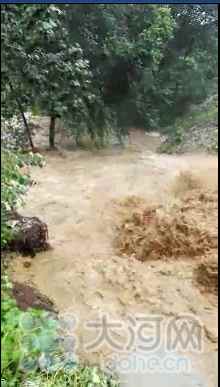 河南林州发布暴雨红色预警 部分乡镇降雨量达