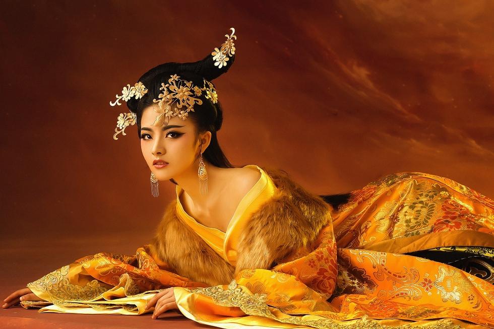 湖南妹子挑战江南女子 扮秦淮八艳一颦一笑美如画_湖南频道_凤凰网