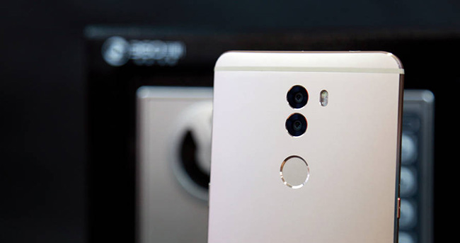 360Q5 Plus图赏：超窄边框 后置双摄