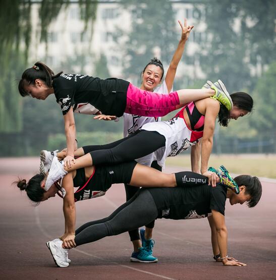 国庆节的阅兵式不仅仅是与国人同分享国家的成果，与国人分享富强的喜悦，还是想国际展示中国的强大。