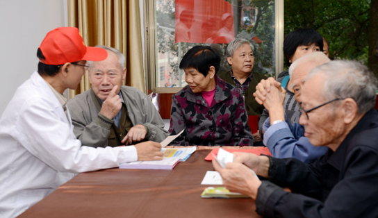 娄底打响抗击心脏病保卫战 义诊咨询健康讲座