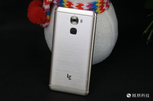 乐视乐Pro3评测:全金属轻薄机身 发烧级骁龙