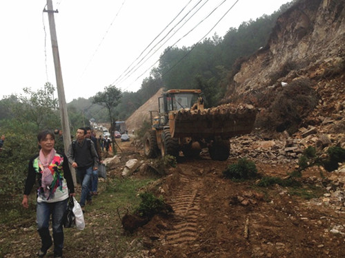 信阳红十字会:红会送医计划 助力健康扶贫_河