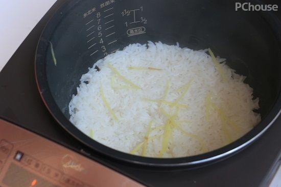 秋风起而食腊味 广式传统美食腊肉饭
