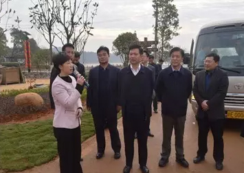 马承祖问群众"有哪些困难,需要我们做些什么"