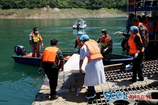 四川致15死沉船事故调查报告公布 建议处分21人
