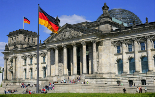 德国去纳粹化：正视历史方不重蹈覆辙