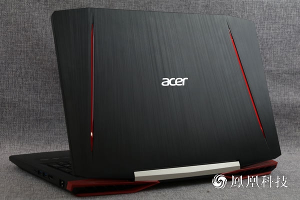 Acer宏碁暗影骑士3体验：黑红配色 全开特效无压力
