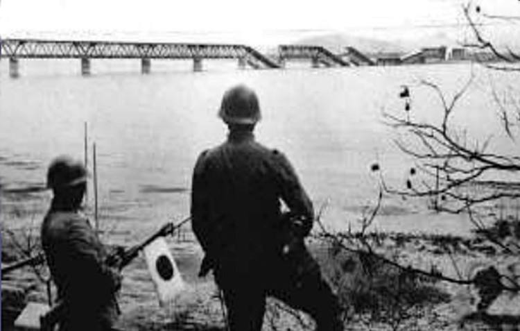 刚建成即被炸毁的大桥与越修越短的浙赣铁路