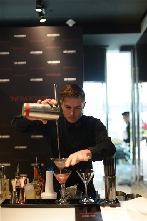 LES HOMMES入驻北京太古里 硬朗风范与军装阵营强势来袭