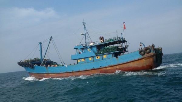 台湾重罚大陆渔船340万新台币 并派舰艇驱离