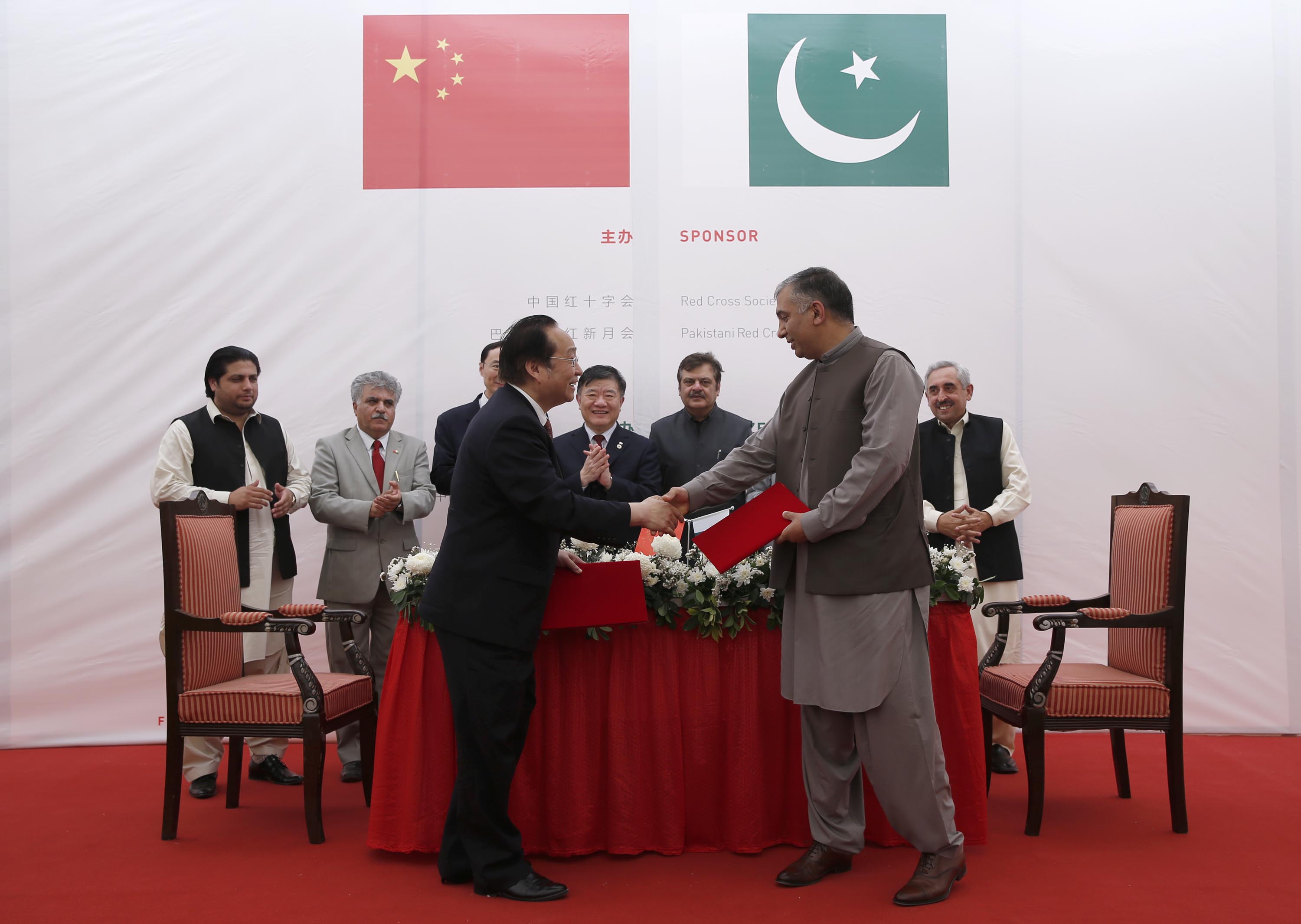 中国红十字会援巴基斯坦医疗队,经历近在咫尺的恐怖袭击图片